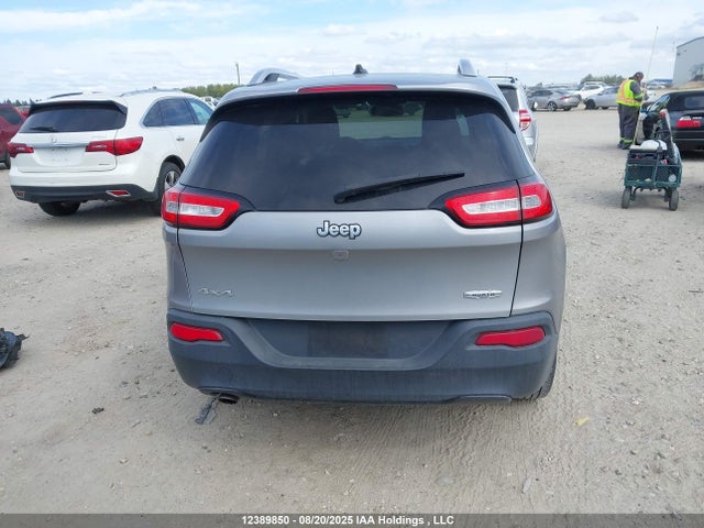 1C4PJMCB4EW323066 Jeep Cherokee