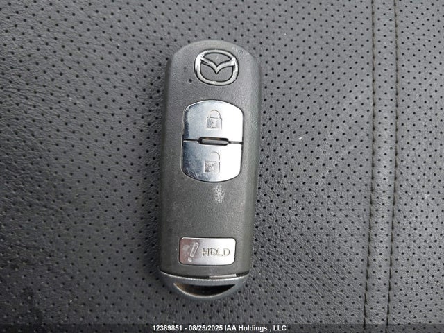 3MZBN1M3XJM254122 Mazda py