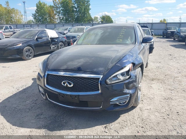 JN1AY1PR5FM180250 Infiniti 2015