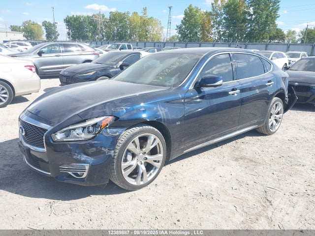 JN1AY1PR5FM180250 Infiniti 2015