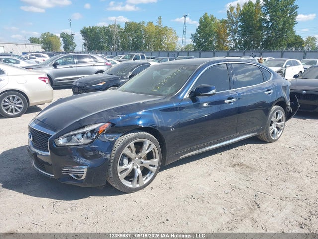 JN1AY1PR5FM180250 Infiniti 2015