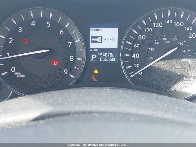 JN1AY1PR5FM180250 Infiniti 2015