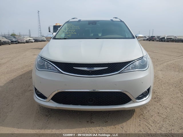 2C4RC1GG8HR591347 Chrysler 2017