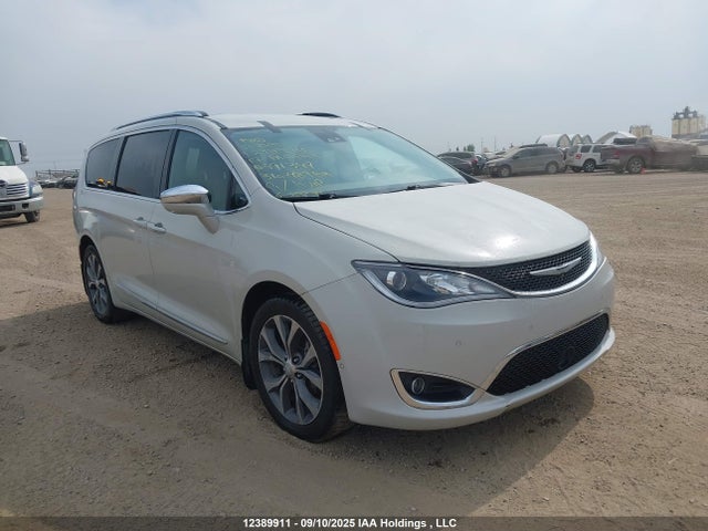 2C4RC1GG8HR591347 Chrysler 2017