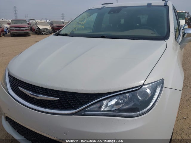 2C4RC1GG8HR591347 Chrysler 2017