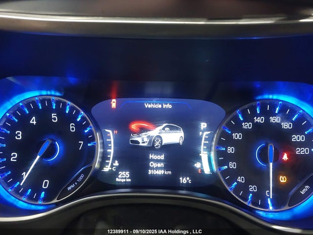 2C4RC1GG8HR591347 Chrysler 2017