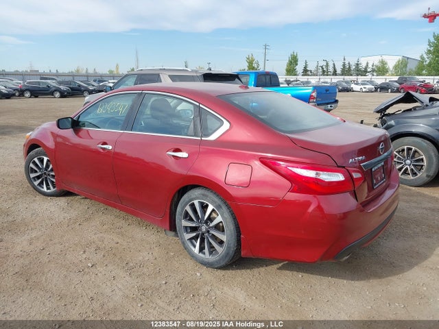 1N4AL3AP7HN340484 Nissan 2017