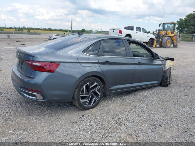 3VWGM7BU1RM035925 Volkswagen tsi