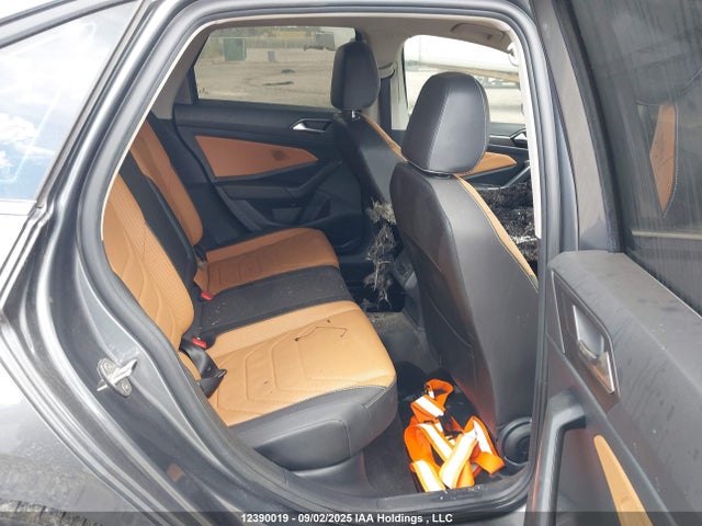 3VWGM7BU1RM035925 Volkswagen tsi
