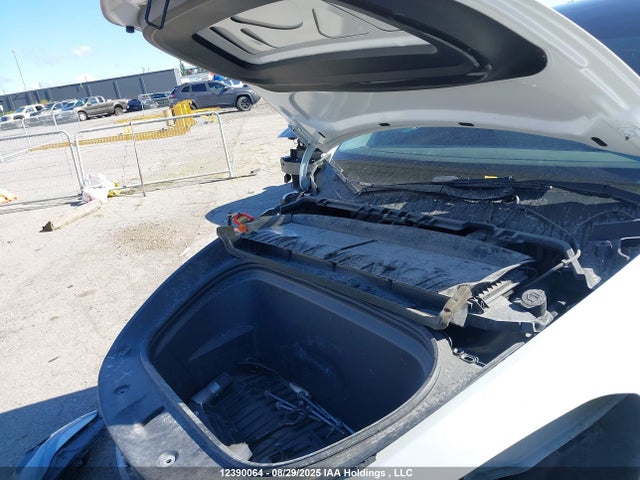 7SAYGAEE1PF622730 Tesla Model Y