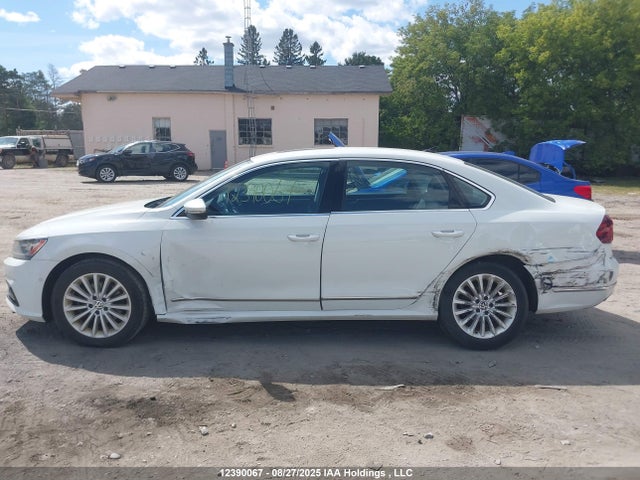 1VWBT7A39HC063249 Volkswagen 1.8 tsi