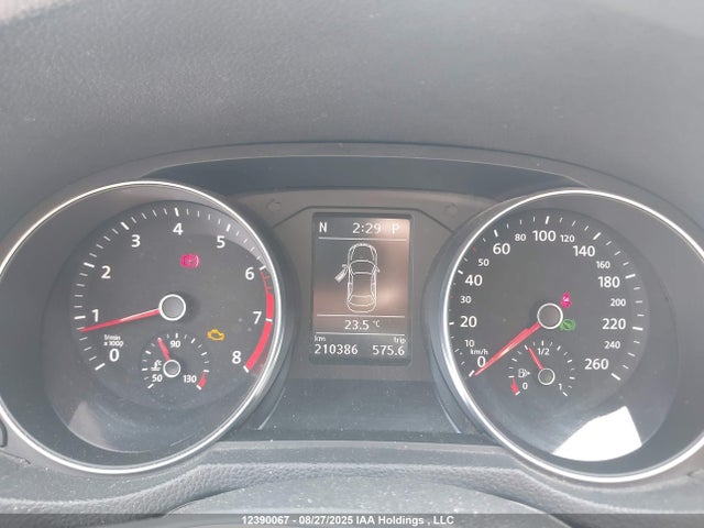 1VWBT7A39HC063249 Volkswagen 1.8 tsi