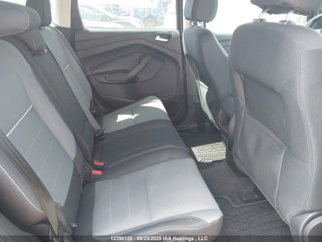 1FMCU0GXXFUB98698 Ford Escape