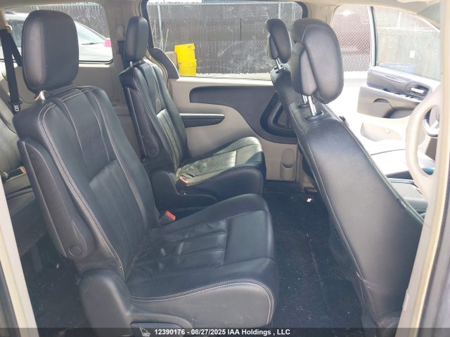 2C4RDGDG9GR315911 Dodge Grand Caravan
