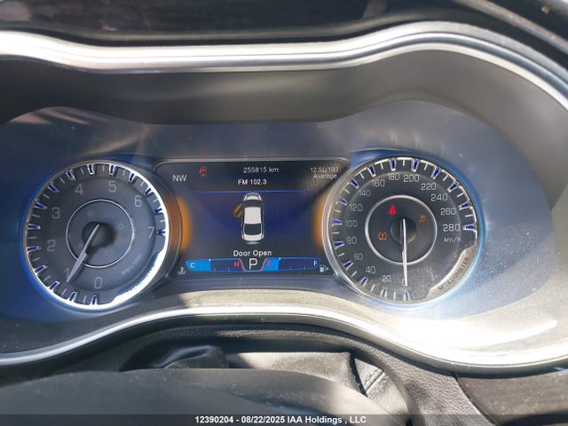 1C3CCCCG2FN728126 Chrysler 200