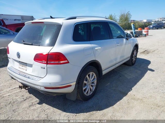 WVGEP9BP8FD004634 Volkswagen 2015