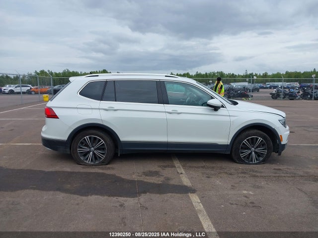 3VV4B7AX0KM174166 Volkswagen Tiguan