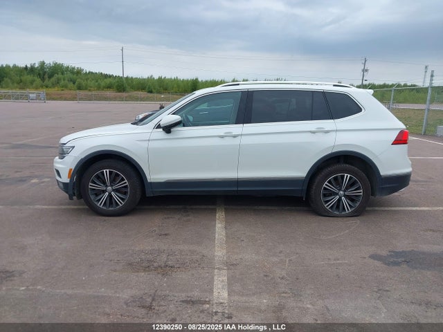 3VV4B7AX0KM174166 Volkswagen Tiguan