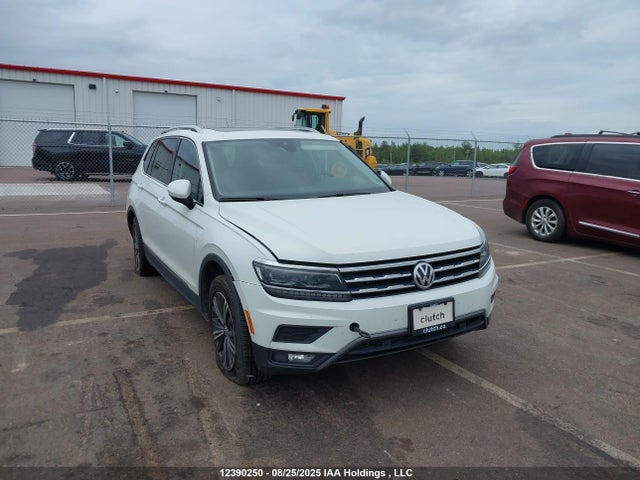 3VV4B7AX0KM174166 Volkswagen Tiguan