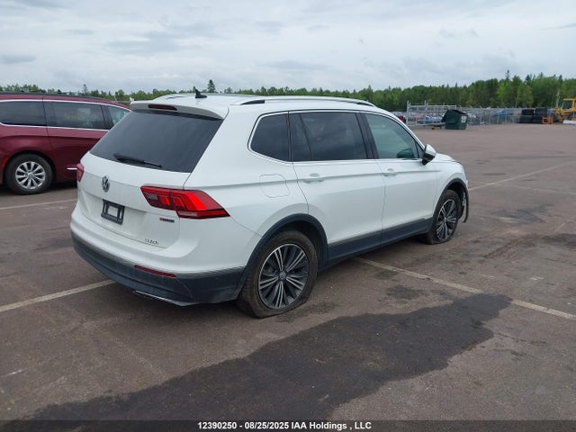 3VV4B7AX0KM174166 Volkswagen Tiguan