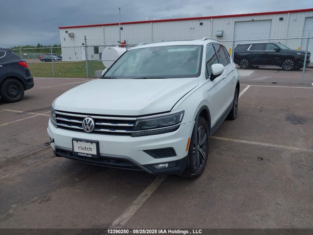 3VV4B7AX0KM174166 Volkswagen Tiguan