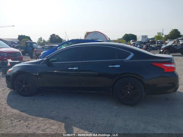 1N4AL3AP3HN350817 Nissan Altima