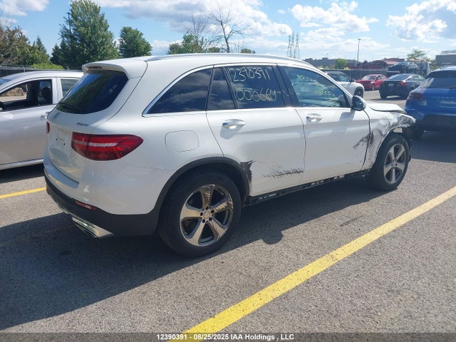 WDC0G4KB1HV000664 Mercedes-Benz m274