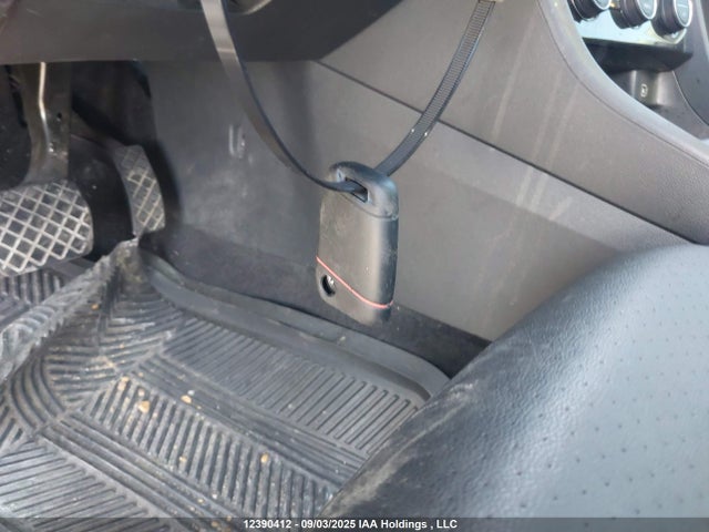 3VWE57BU1KM124856 Volkswagen 1.8 tsi
