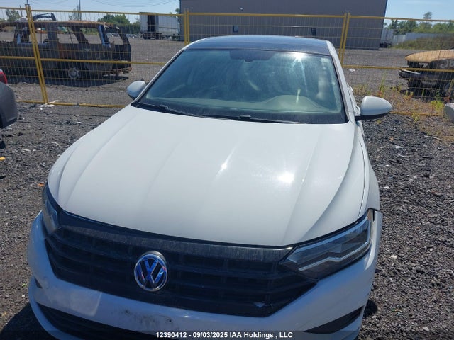 3VWE57BU1KM124856 Volkswagen 1.8 tsi