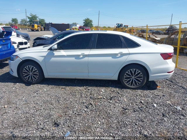 3VWE57BU1KM124856 Volkswagen 1.8 tsi