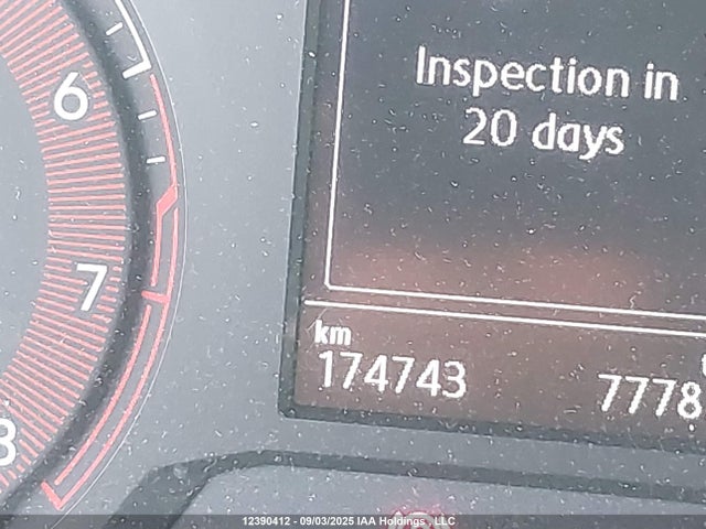 3VWE57BU1KM124856 Volkswagen 1.8 tsi