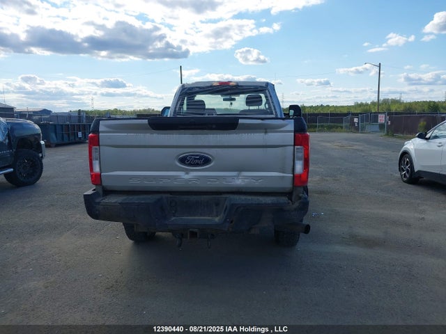 Ford F-250 2019 1FTBF2B67KED78312 Image 17