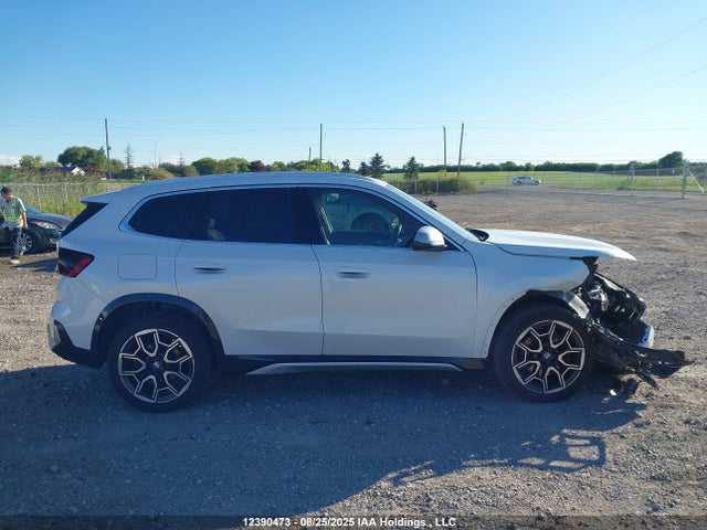 BMW X1 2023 WBX73EF04P5W67342 Image 14