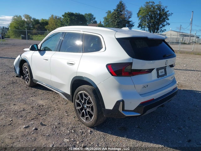 BMW X1 2023 WBX73EF04P5W67342 Image 3