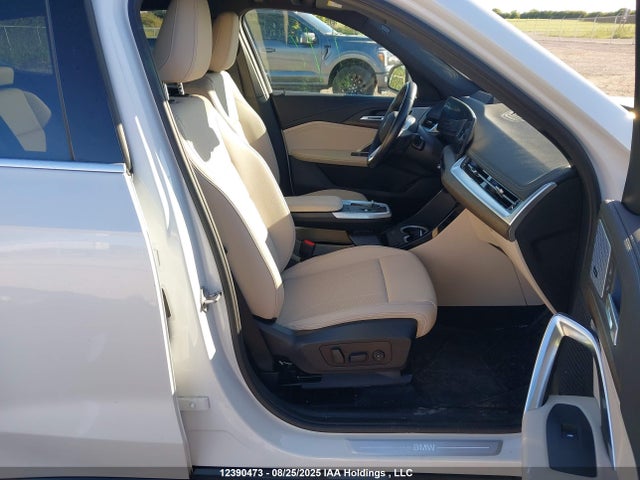 BMW X1 2023 WBX73EF04P5W67342 Image 5