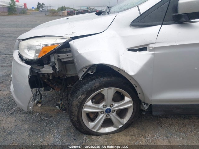 1FMCU9GX5EUD39924 Ford 2014