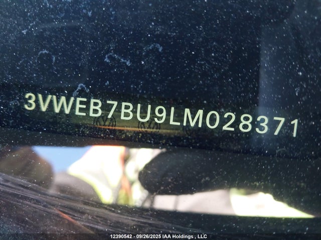 3VWEB7BU9LM028371 Volkswagen 1.4 tsi