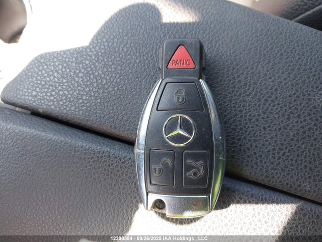 Mercedes-Benz 2014 2014 WDDGF8AB4EG164299 Image 11