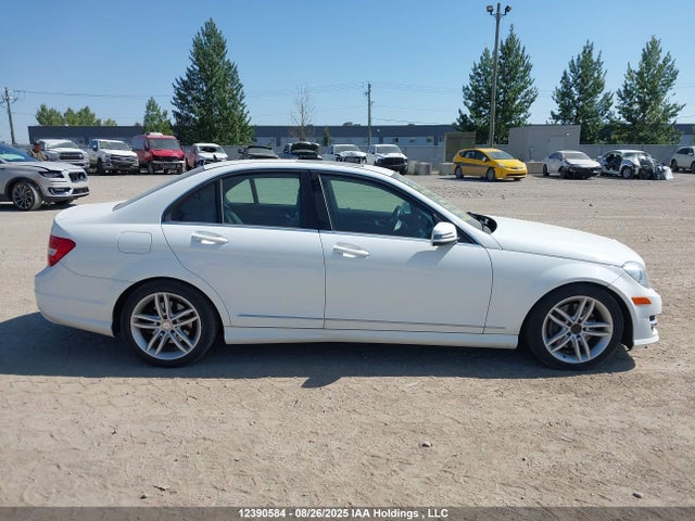 Mercedes-Benz 2014 2014 WDDGF8AB4EG164299 Image 14