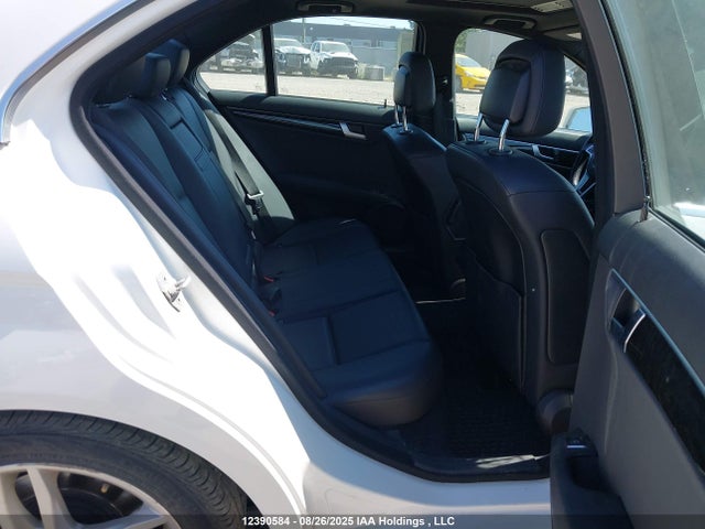 Mercedes-Benz 2014 2014 WDDGF8AB4EG164299 Image 8
