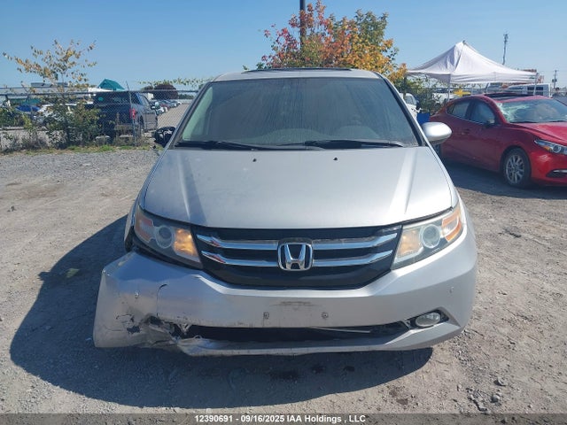 2015 Honda Odyssey Touring მანქანა იყიდება აუქციონზე, vin: 5FNRL5H93FB503353, აუქციონის ნომერი: 12390691