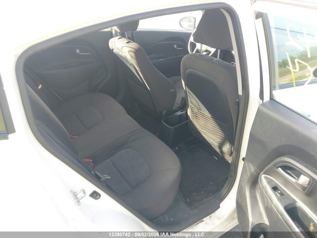 KIA dohc gamma 2015 KNADM4A38F6500254 Image 8