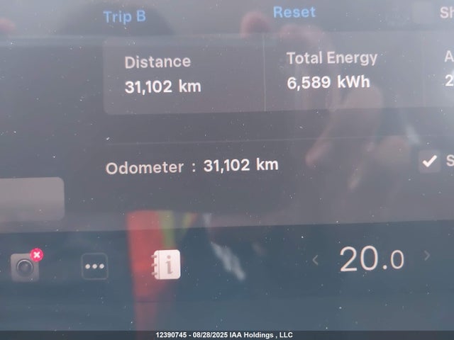 Tesla Model Y 2024 7SAYGDEE6RF204801 Image 15