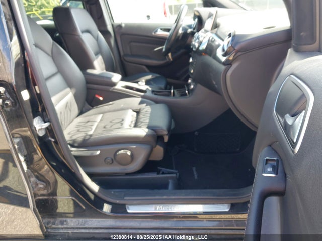 WDDMH4GB9GJ389269 Mercedes-Benz B-Class