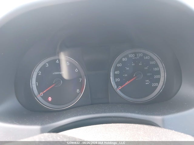 KMHCT5AE9HU318050 Hyundai Accent