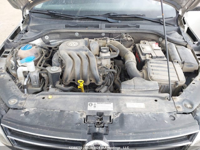 3VW2K7AJ2FM331037 Volkswagen 2015