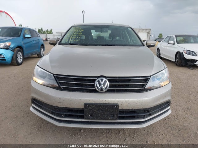 3VW2K7AJ2FM331037 Volkswagen 2015