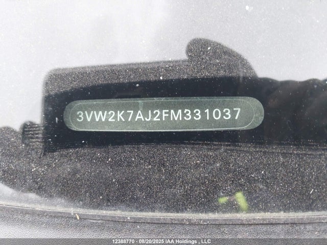 3VW2K7AJ2FM331037 Volkswagen 2015