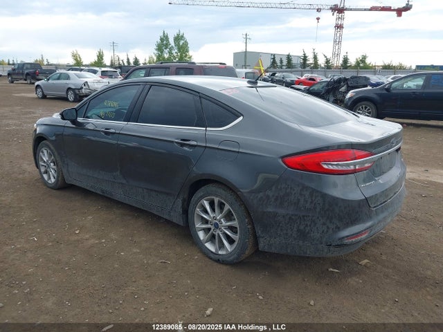 3FA6P0H76HR261318 Ford 2017