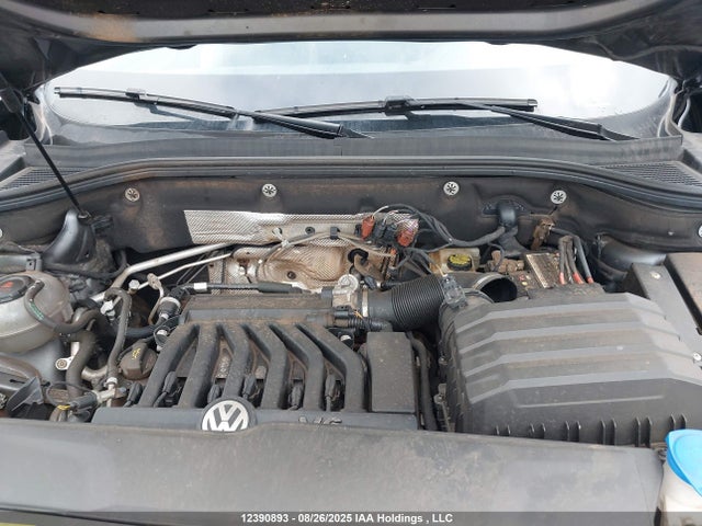 Volkswagen fsi 2022 1V2BR2CA6NC529780 Image 10